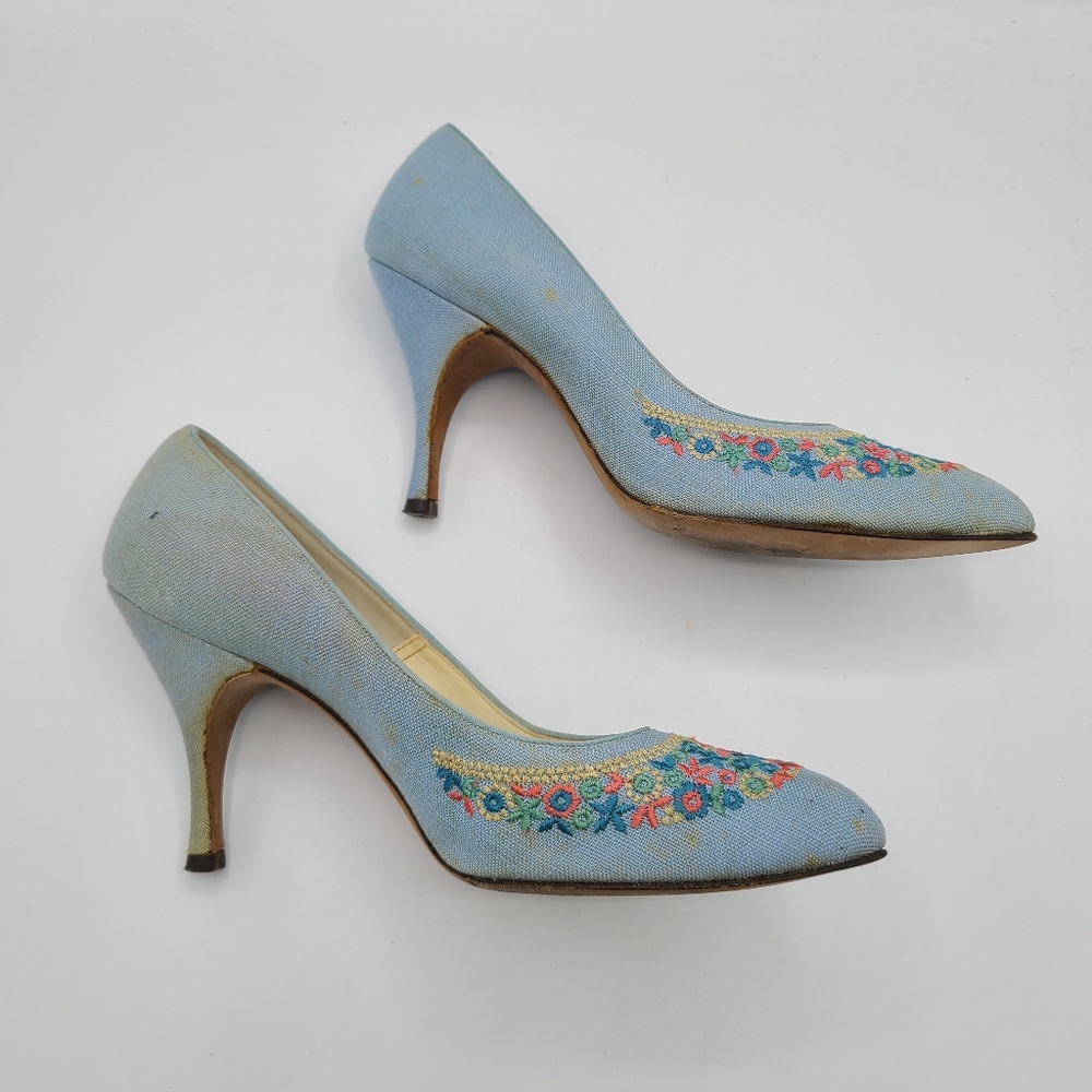 Vintage Mademoiselle Triumph Last Embroidered Floral Baby Blue Pumps Heels - Picture 5 of 10